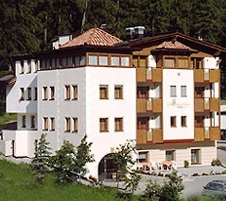 Hotel Laerchenhain San Valentino alla Muta Dış mekan fotoğraf