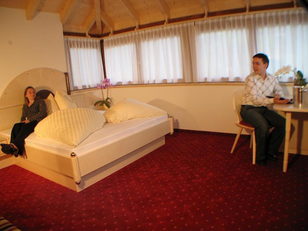 Hotel Laerchenhain San Valentino alla Muta Oda fotoğraf
