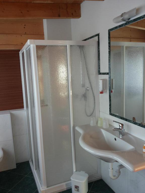 Hotel Laerchenhain San Valentino alla Muta Oda fotoğraf